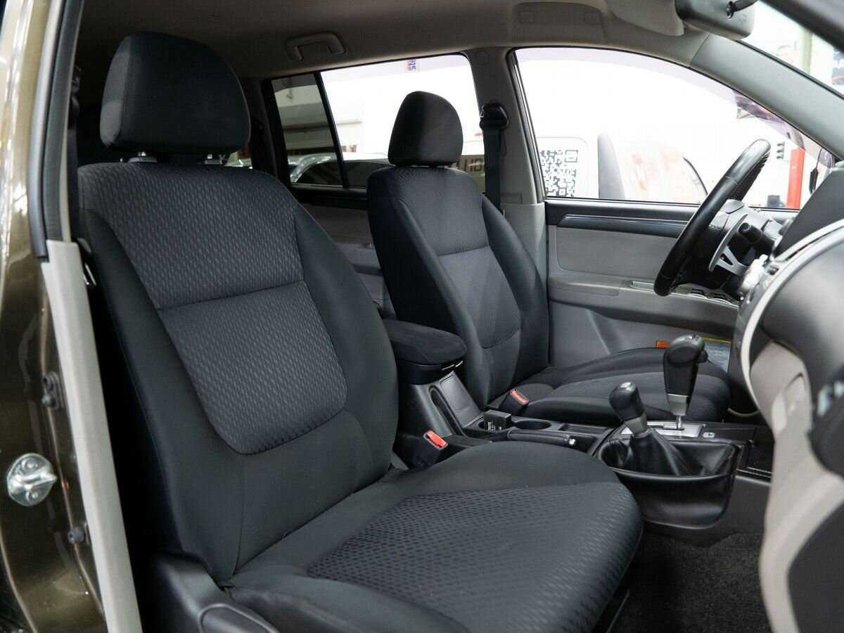 Mitsubishi Pajero Sport, 2014 Фото №10