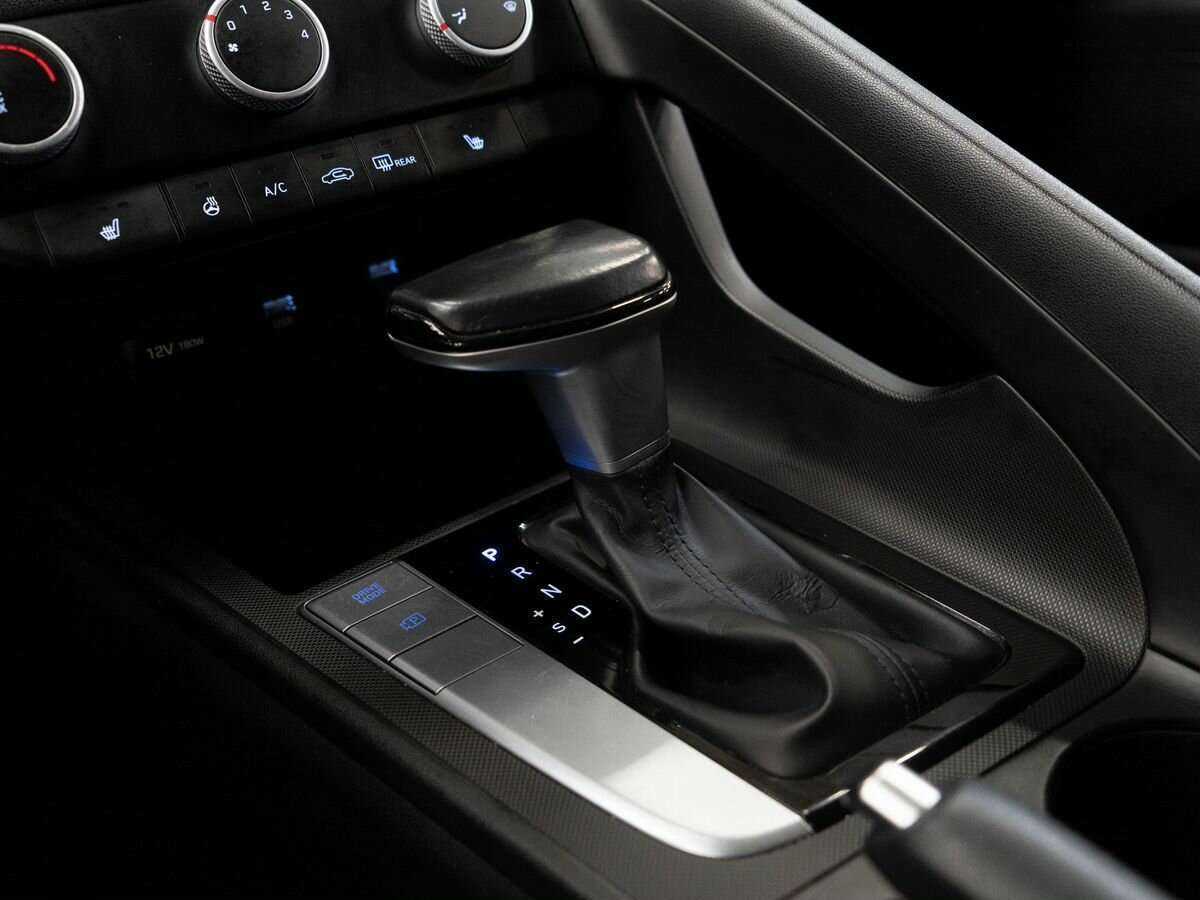 Hyundai Elantra, 2021 Фото №13