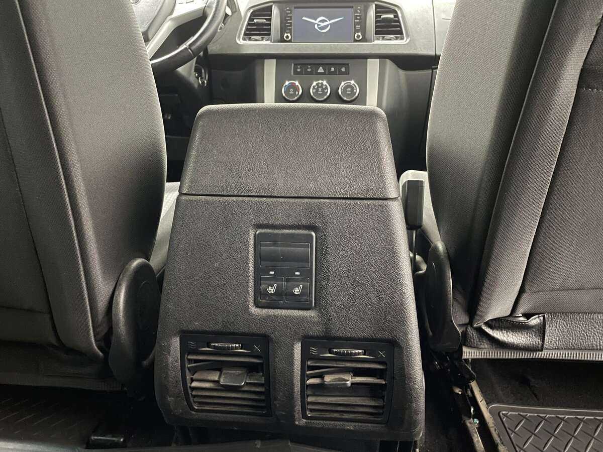 УАЗ Patriot, 2018 Фото №8