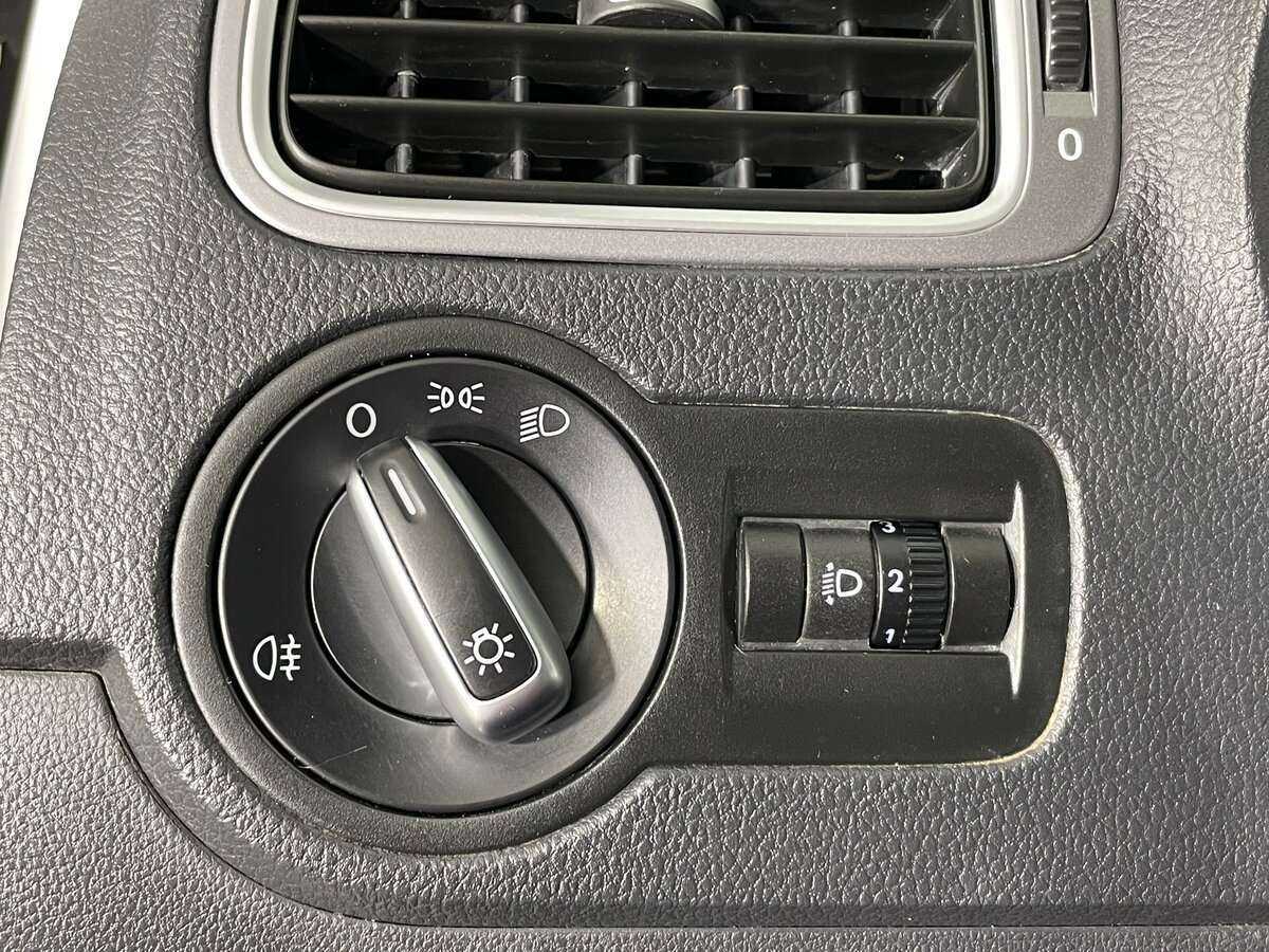 Volkswagen Polo, 2016 Фото №14