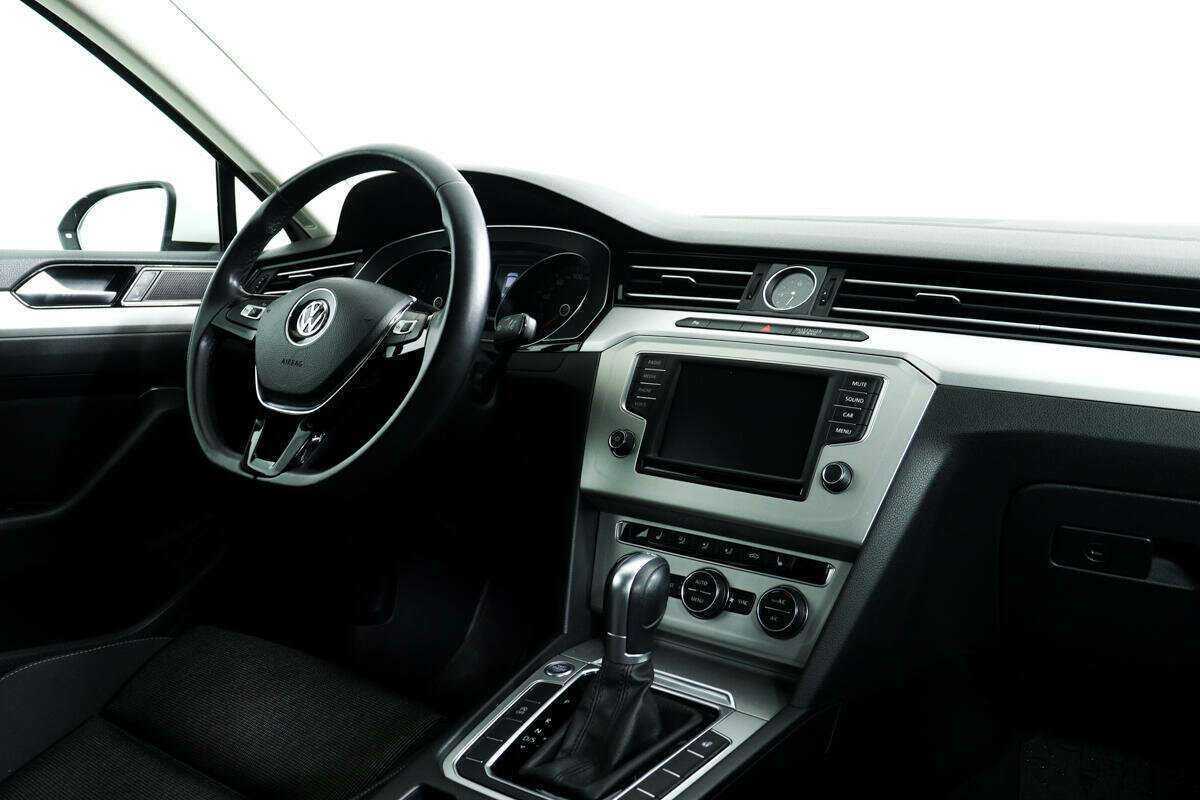 Volkswagen Passat, 2016 Фото №9