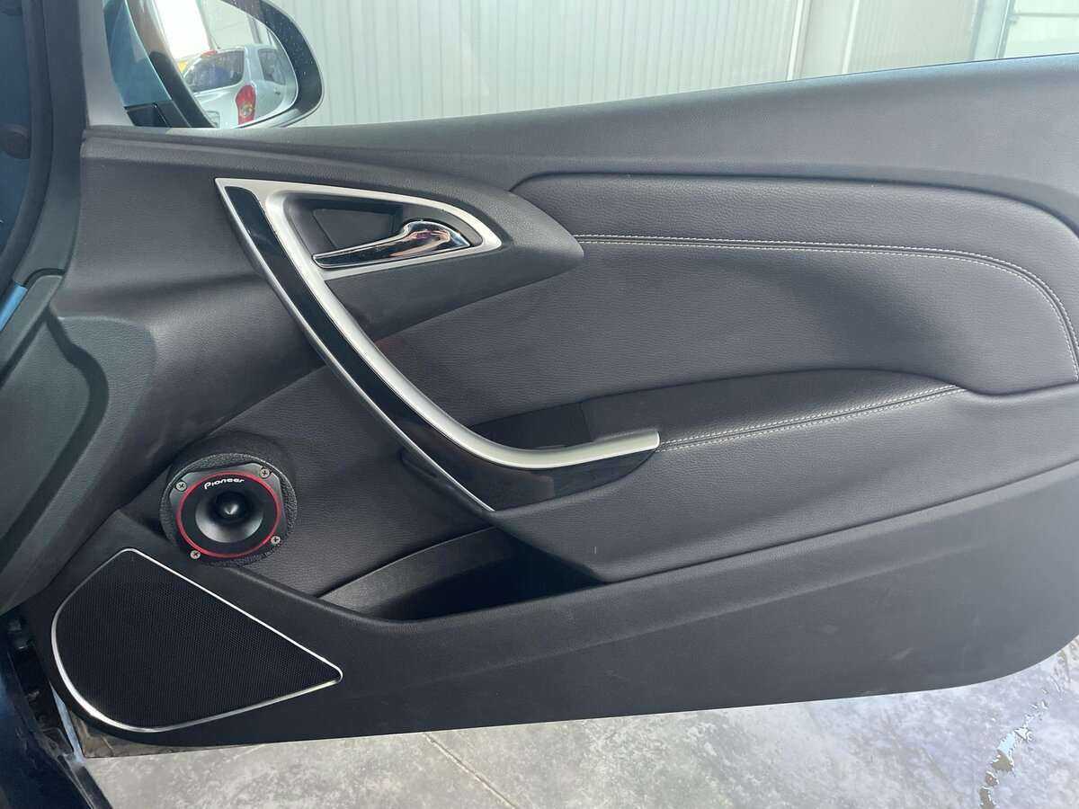 Opel Astra GTC, 2014 Фото №17