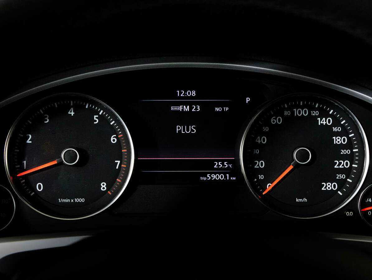 Volkswagen Touareg, 2012 Фото №15