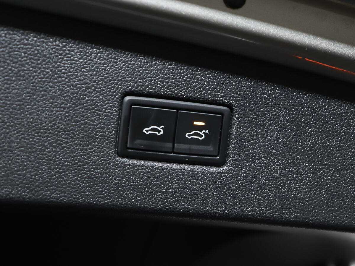 Volkswagen Tiguan, 2017 Фото №16