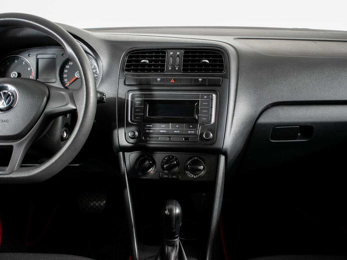 Volkswagen Polo, 2018 Фото №9