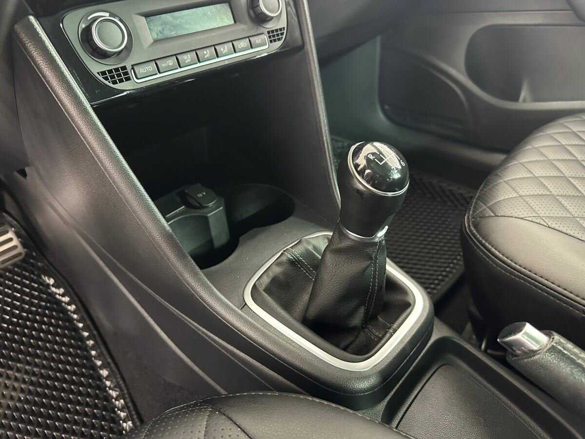 Volkswagen Polo, 2018 Фото №13