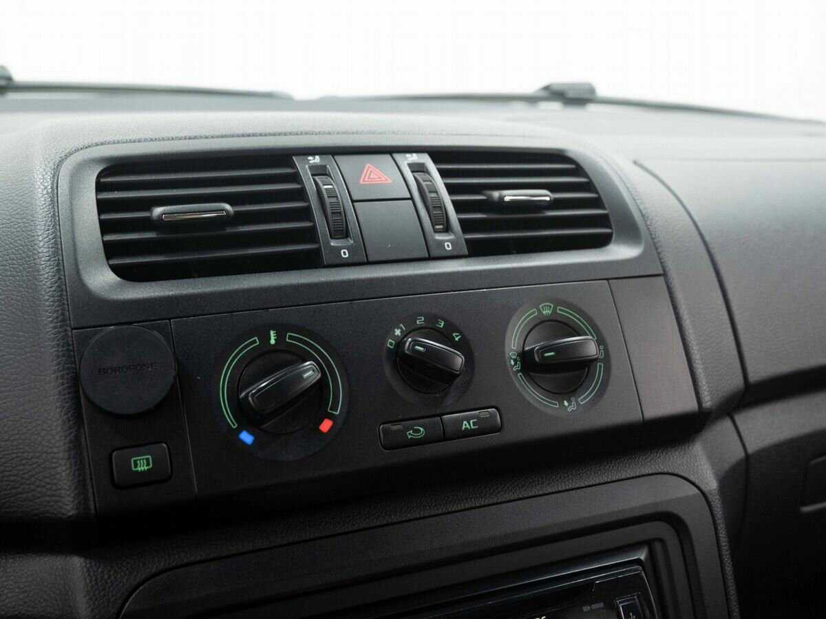 Skoda Fabia, 2013 Фото №18