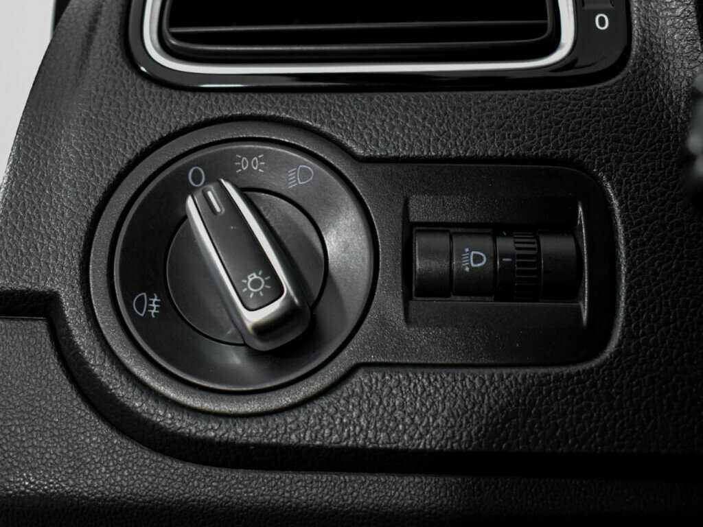 Volkswagen Polo, 2018 Фото №10