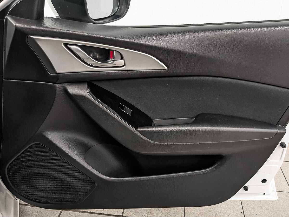 Mazda 3, 2018 Фото №23