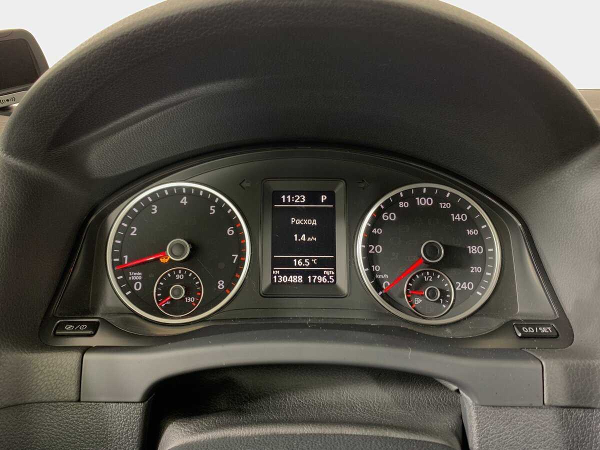 Volkswagen Tiguan, 2015 Фото №15