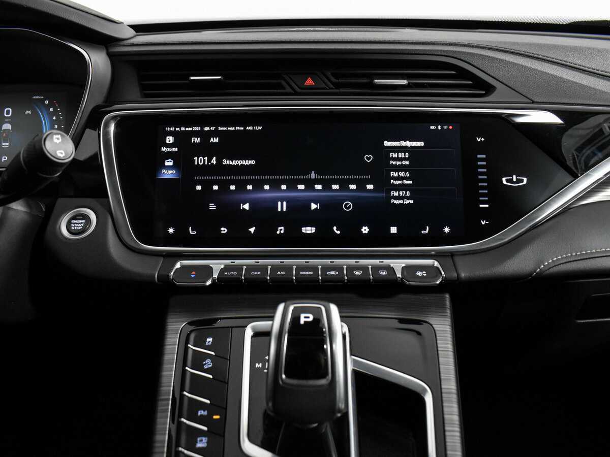 Geely Atlas Pro, 2022 Фото №16