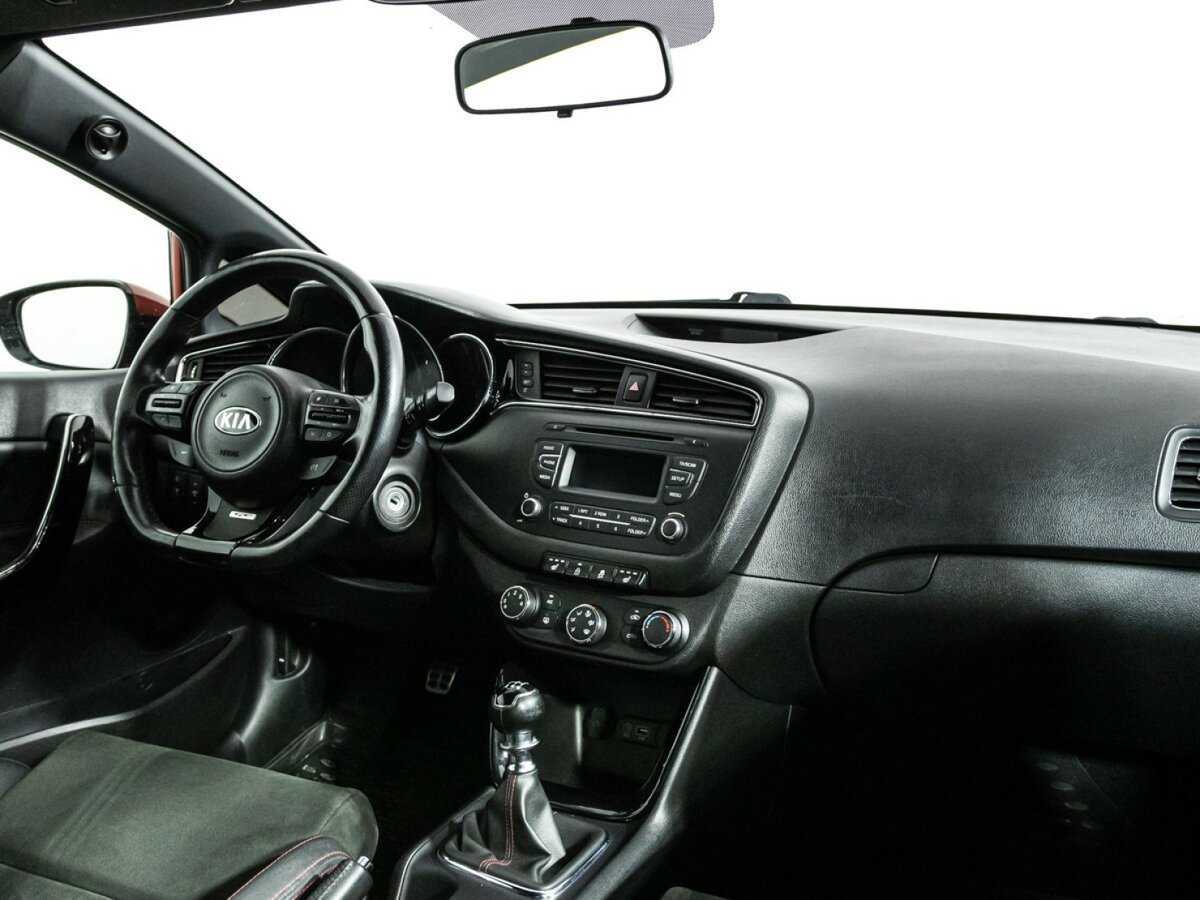 Kia Ceed GT, 2017 Фото №9