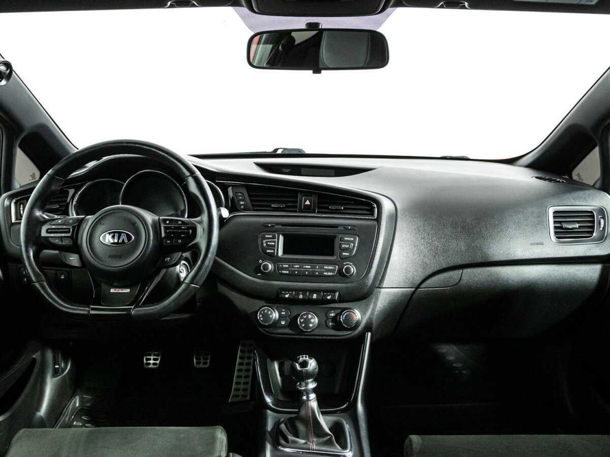 Kia Ceed GT, 2017 Фото №13