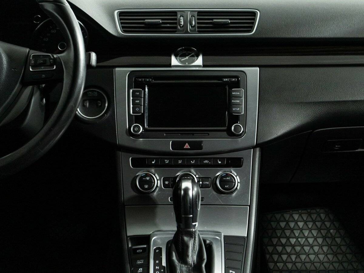 Volkswagen Passat CC, 2014 Фото №14