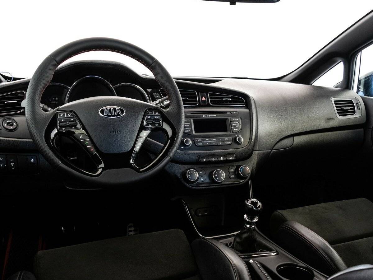 Kia Ceed GT, 2014 Фото №12