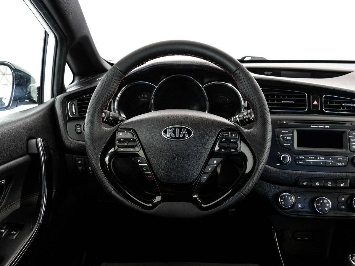 Kia Ceed GT, 2014 Фото №13