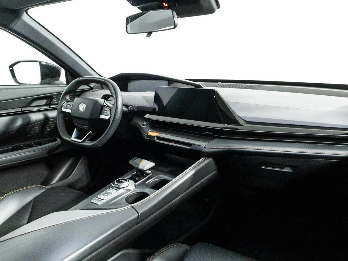 Changan UNI-V, 2023 Фото №9