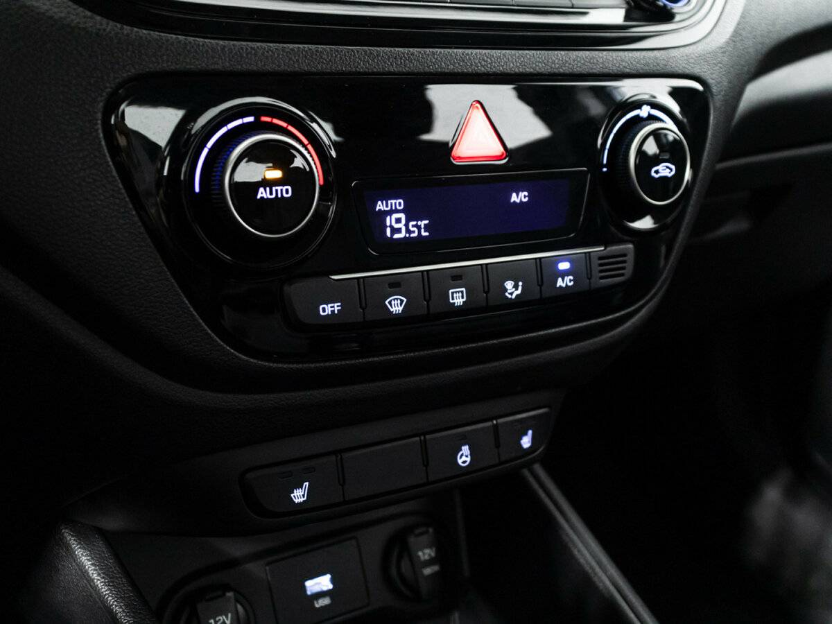 Hyundai Solaris II Рестайлинг, 2020 Фото №14