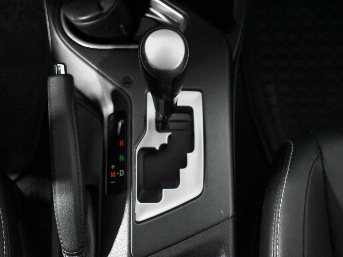 Toyota RAV4 IV (XA40) Рестайлинг, 2017 Фото №9