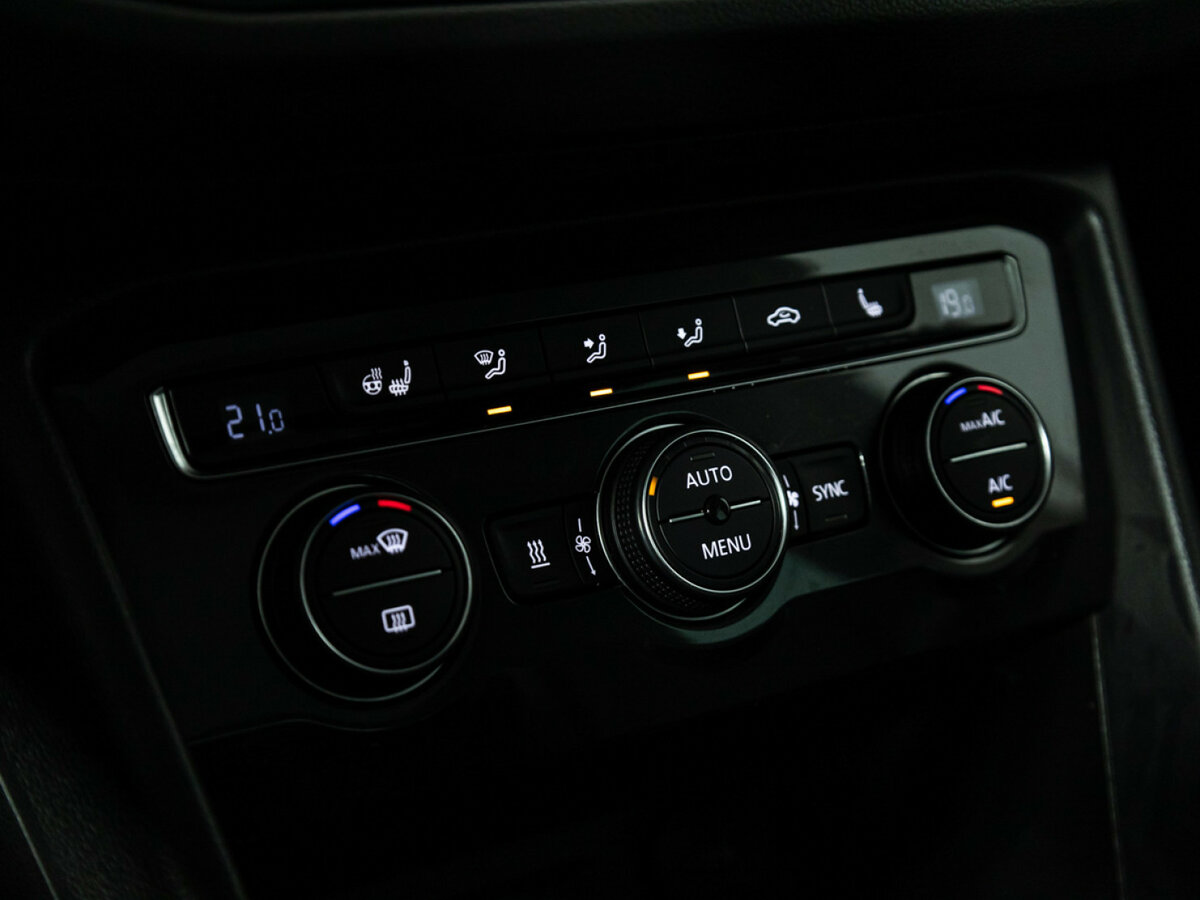 Volkswagen Tiguan II, 2018 Фото №19