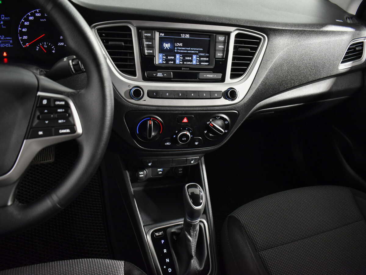 Hyundai Solaris II Рестайлинг, 2020 Фото №18
