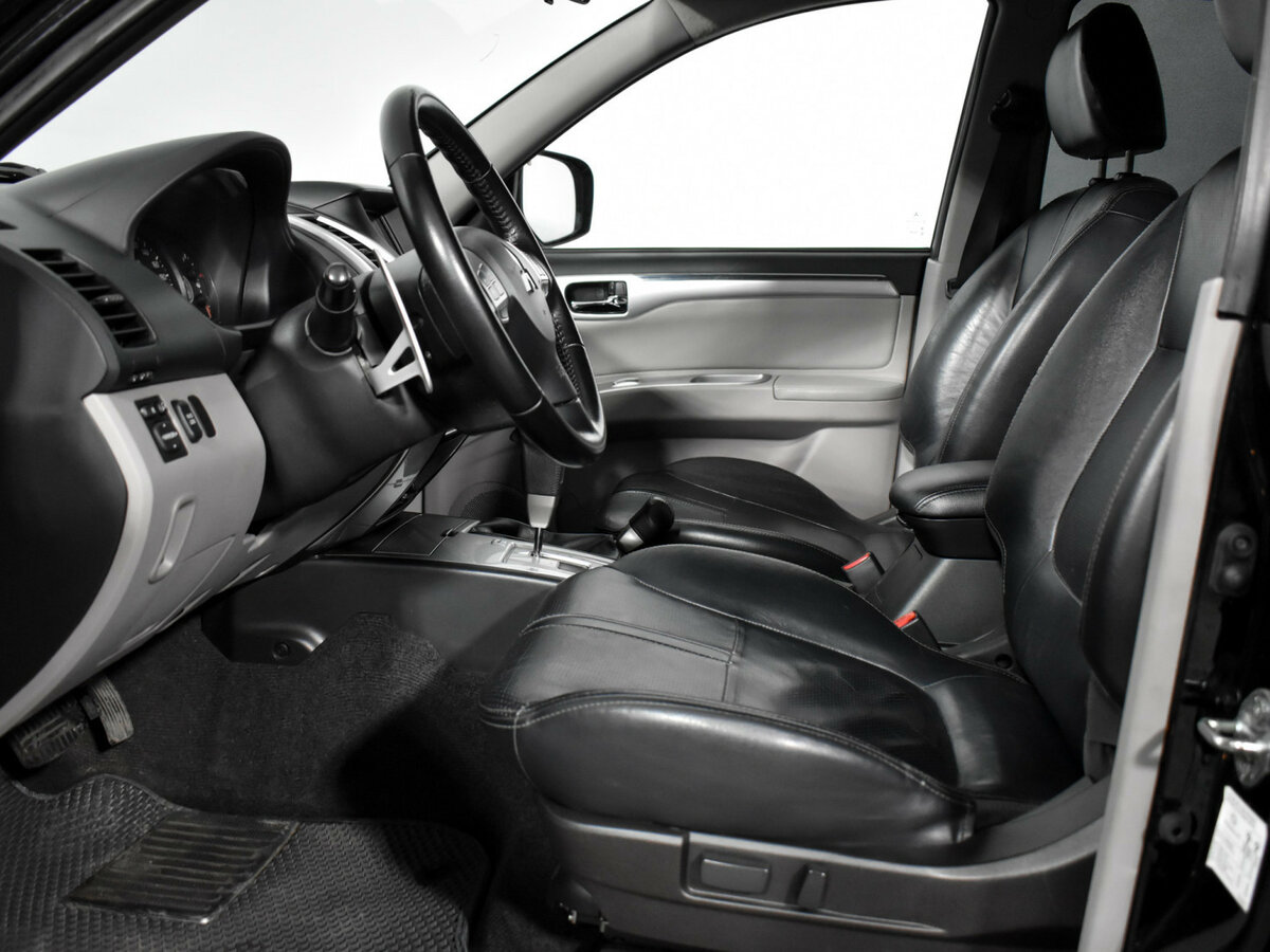 Mitsubishi Pajero Sport II Рестайлинг, 2013 Фото №9